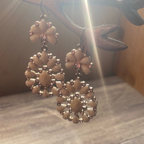 Cream bling earrings 🍦 - Picture 4 of 4